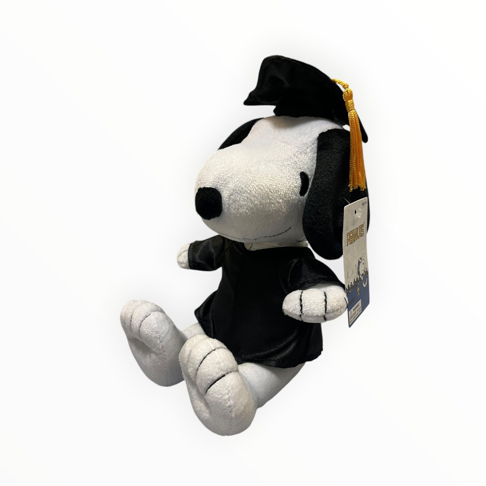 Peanuts Snoopy Graduation Plush Black Gown Gold Tassel Scholar Collectible NWT